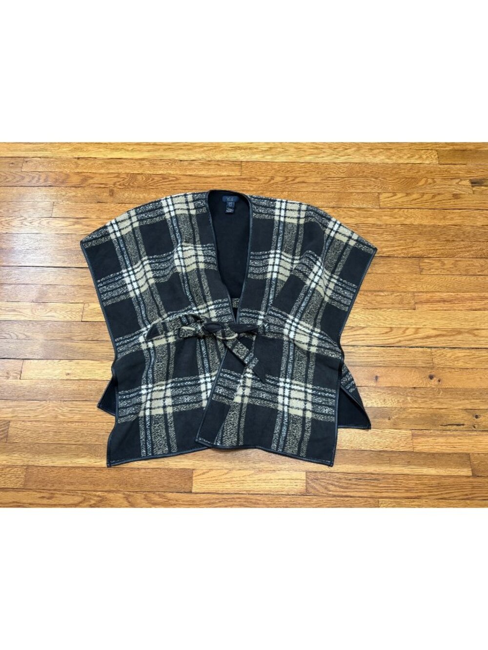 Rachel Roy Wrap Boho Cape Poncho Black Tan Plaid Shawl Size L/XL Fleece
